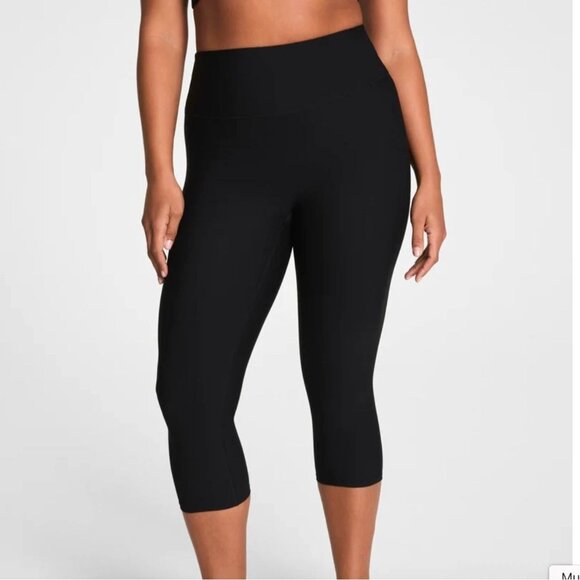 SPANX Pants - Spanx Smooth OnForm Cropped Leggings Sz L 19"